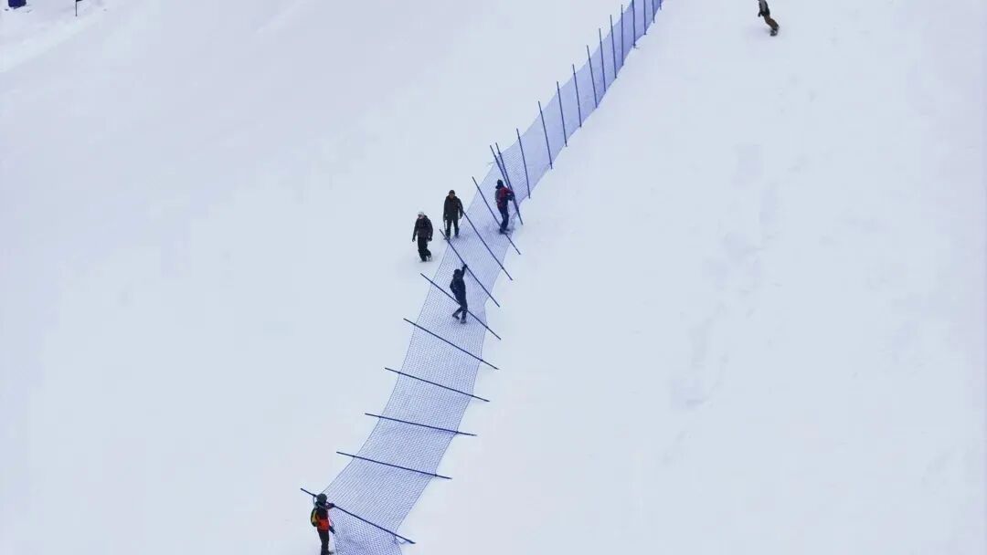 富蕴县冰雪之旅：安心畅滑，暖心服务