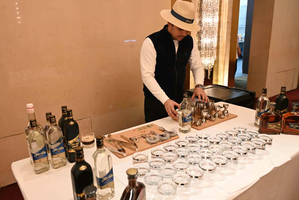 中尼复交四周年暨党际友谊四十周年纪念活动