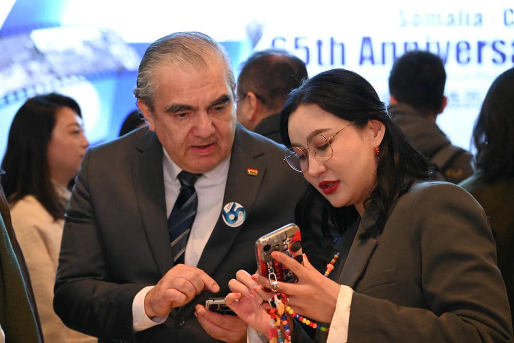 中索建交65周年精选历史图片展